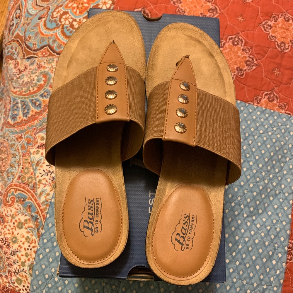 Bass sandals